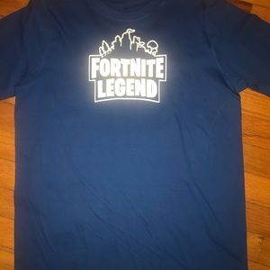 Fortnite Legend T-shirt. Youth XL. Hot item!